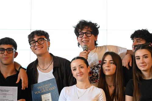 IIS “Chini-Michelangelo”, Liceo "Michelangelo", Forte dei Marmi, IV A Scientifico (Prof.ssa Paola Diridoni): Più su / Rugiada / Tramonto, occaso / Alba, orto