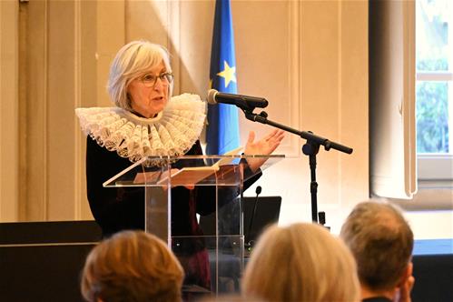 Annalisa Nesi: lettura di una poesia di Teresa Poggi Salani