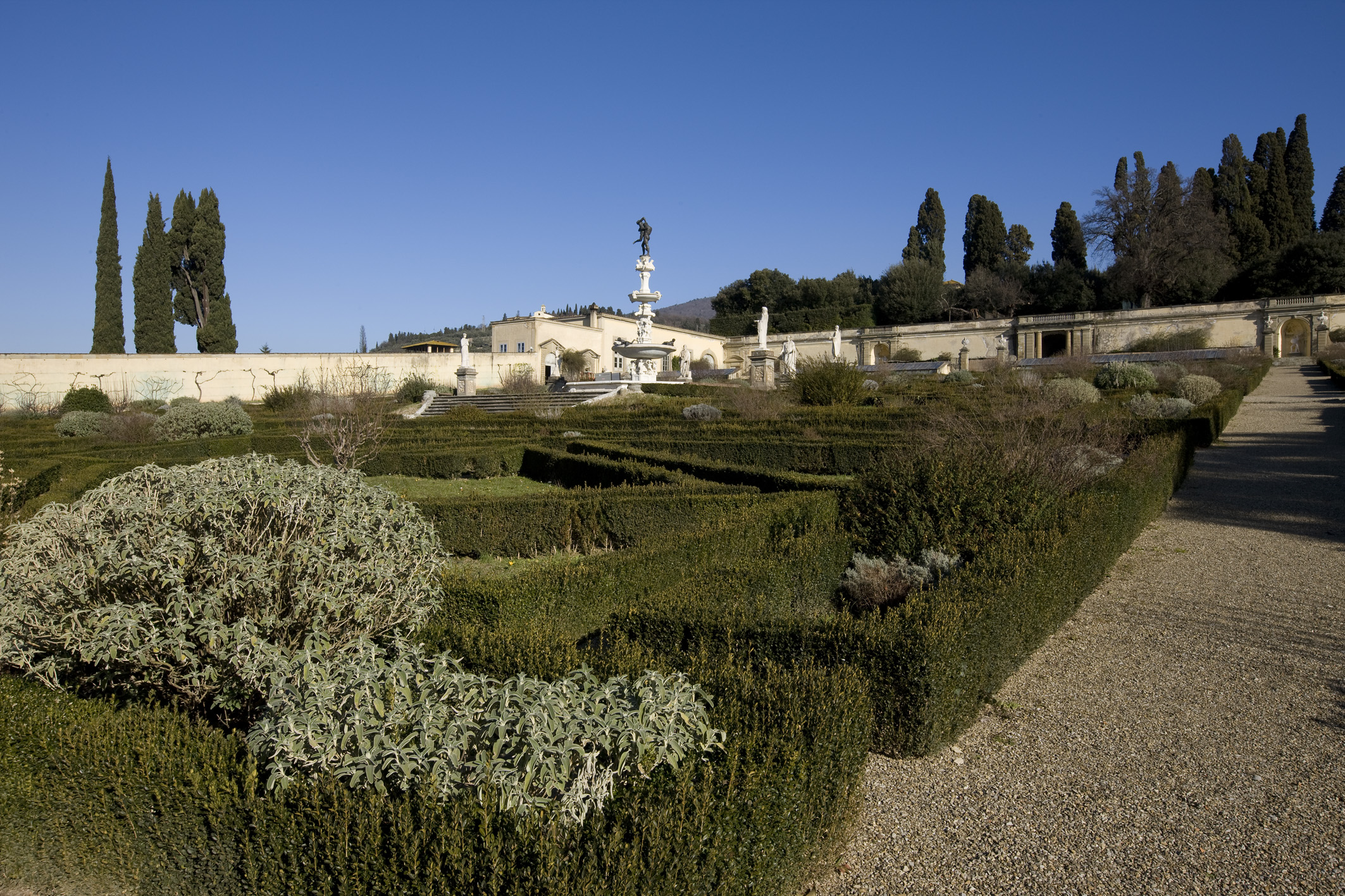 Il giardino della Villa (foto di George Tatge, Regione Toscana)